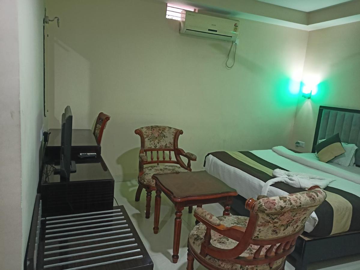 Hotel Jmd International Katihar Exterior foto